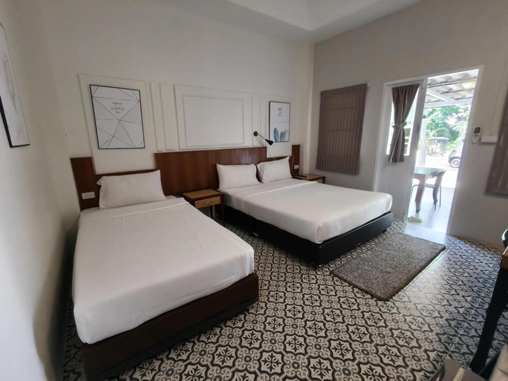 Camping The Monkey Donheang 3*